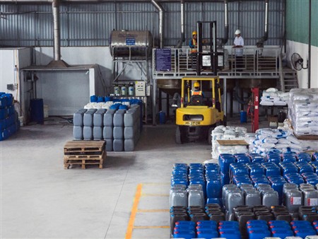 Những Hóa Chất Tẩy Rửa Công Nghiệp Hiệu Quả Cao Nhất Hiện Nay