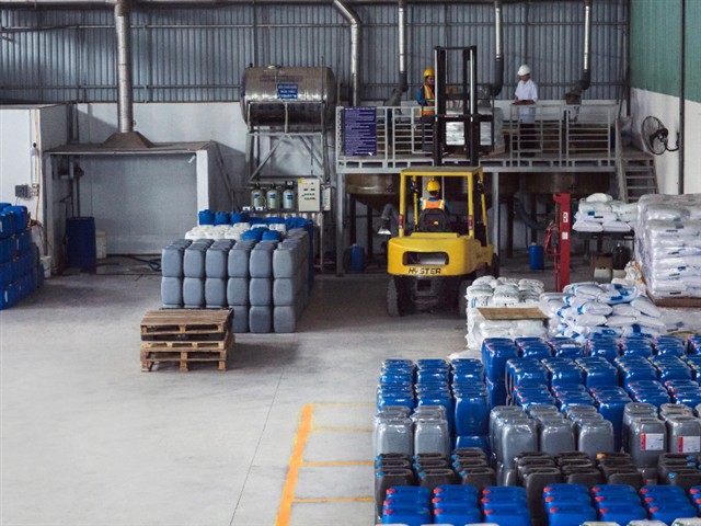 Những Hóa Chất Tẩy Rửa Công Nghiệp Hiệu Quả Cao Nhất Hiện Nay