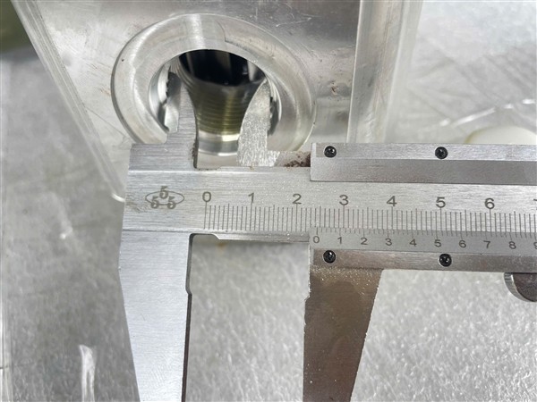 Bơm thuỷ lực dùng cho xe qét đường isuzu, dongfeng