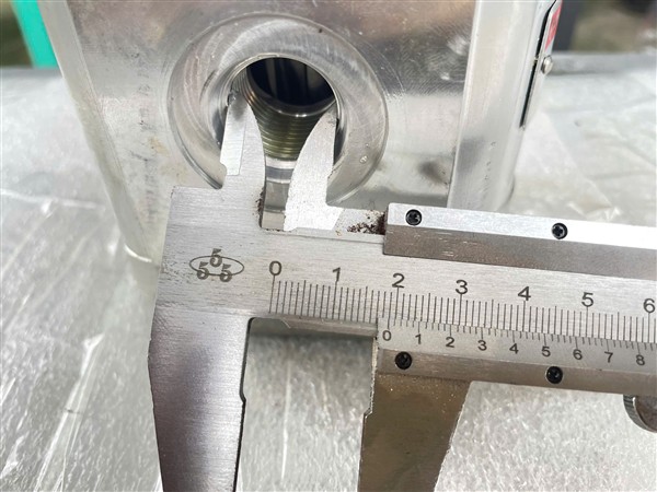 Bơm thuỷ lực dùng cho xe qét đường isuzu, dongfeng