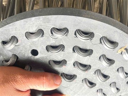 Chổi bên xe quét đường Hino, hyundai