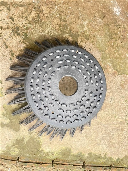 Chổi bên xe quét đường Hino, hyundai