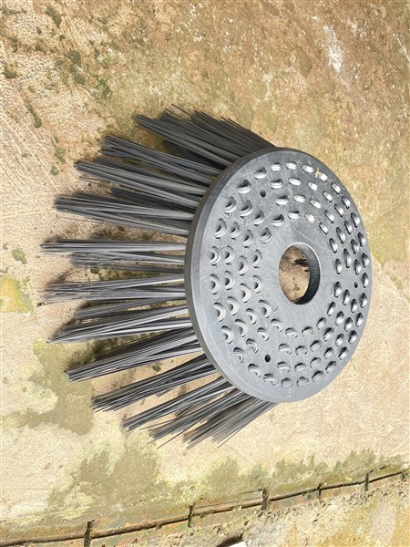 Chổi bên xe quét đường Hino, hyundai