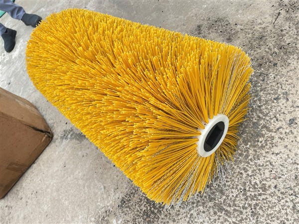 Chổi giữa xe quét đường chiều dài 750mm, đường kính 400mm