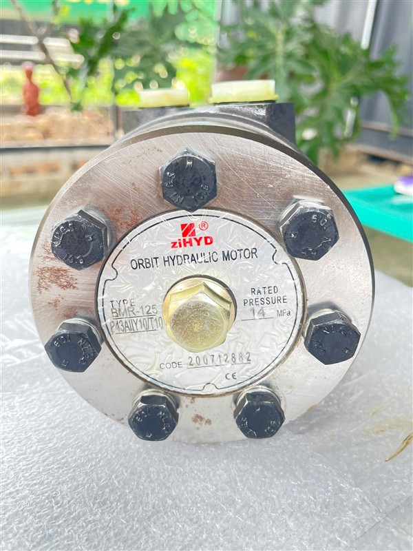 Mô tơ thuỷ lực dùng cho xe quét đường isuzu, dongfeng