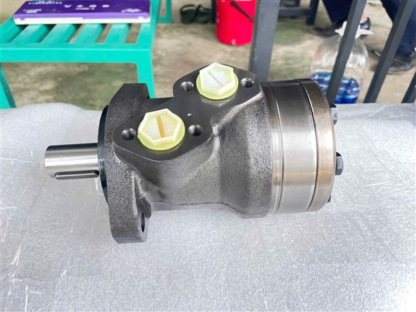 Mô tơ thuỷ lực dùng cho xe quét đường isuzu, dongfeng