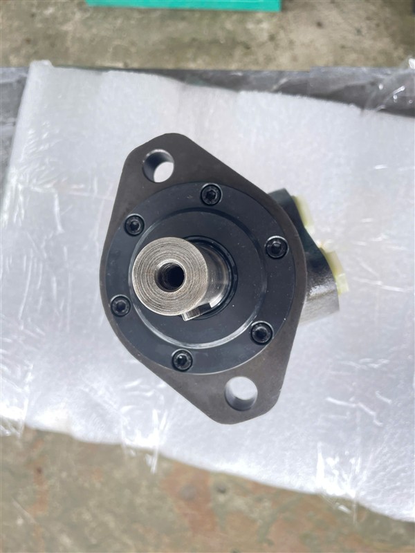 Mô tơ thuỷ lực dùng cho xe quét đường isuzu, dongfeng