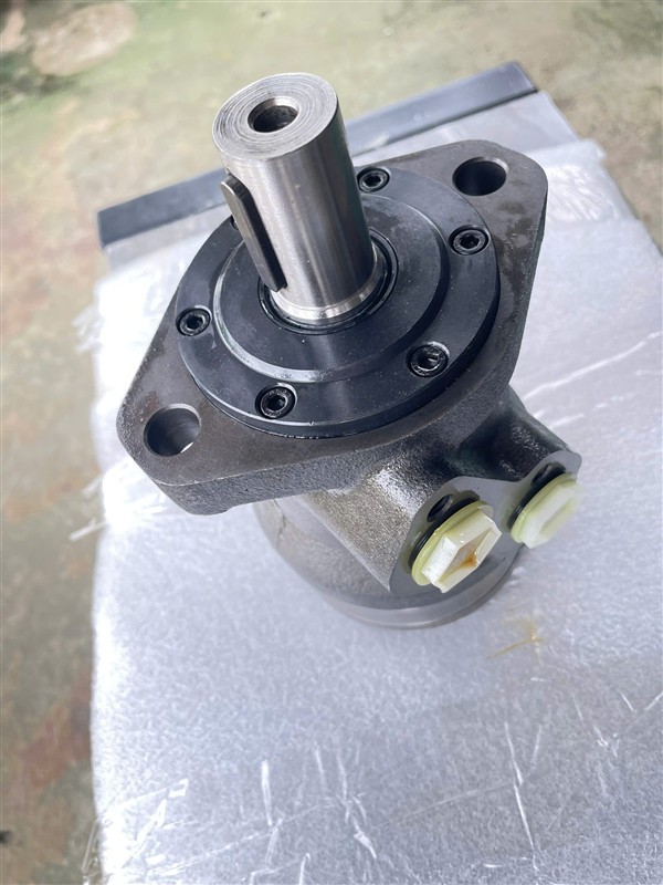 Mô tơ thuỷ lực dùng cho xe quét đường isuzu, dongfeng