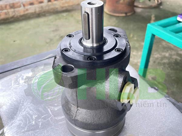 Mô tơ thuỷ lực dùng cho xe quét đường isuzu, dongfeng