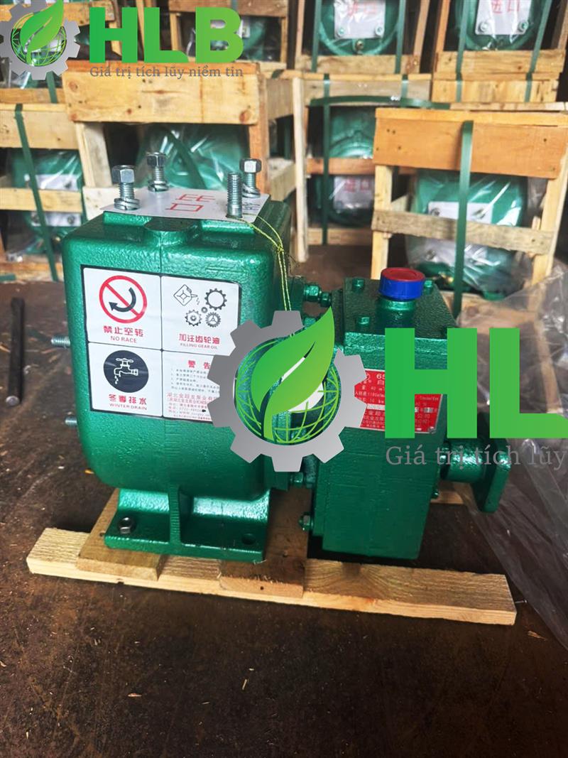 Máy bơm nước xe rửa đường tưới cây 40m3 model 65QZF-40/50