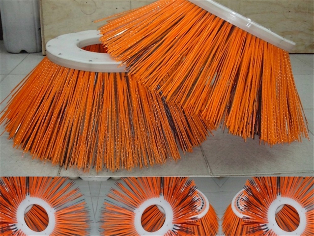 Chổi bên xe quét rác Tennant 636