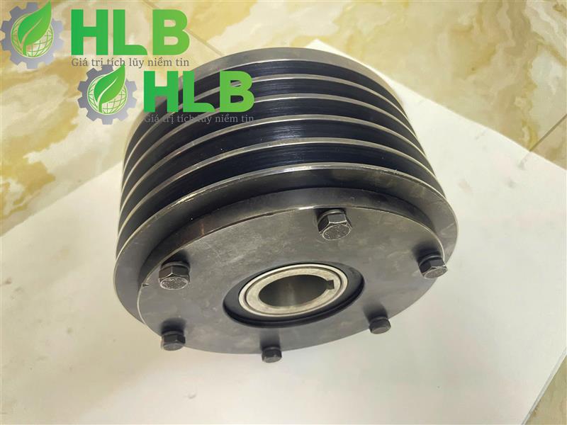 Puly quạt hút xe quét rác hút bụi đường Isuzu
