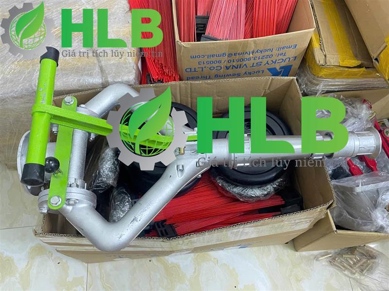 Súng phun nước xe rửa đường tưới cây xoay 360