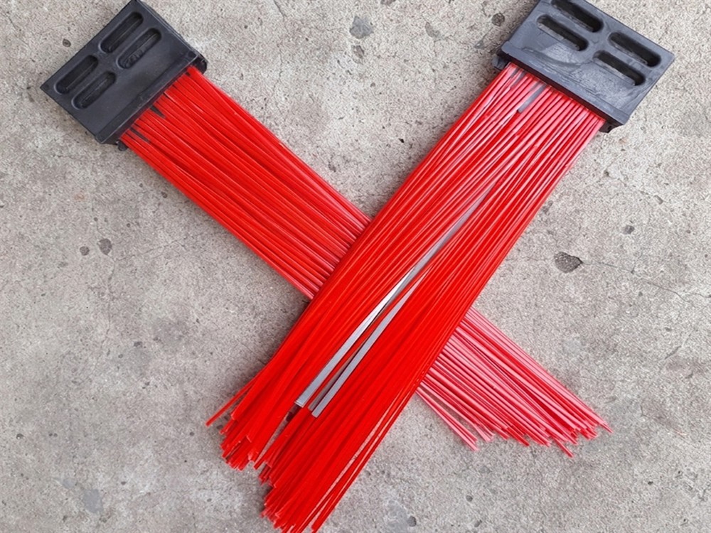 Tép chổi xe quét đường isuzu – tép chổi dài